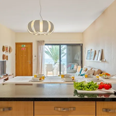 Casa Pedras Pretas - By Wehost Villa Porto Santo