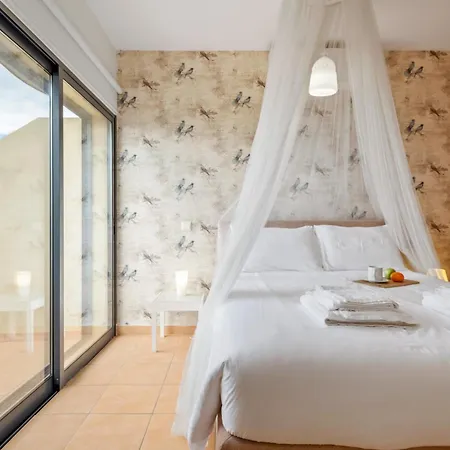 Casa Pedras Pretas - By Wehost