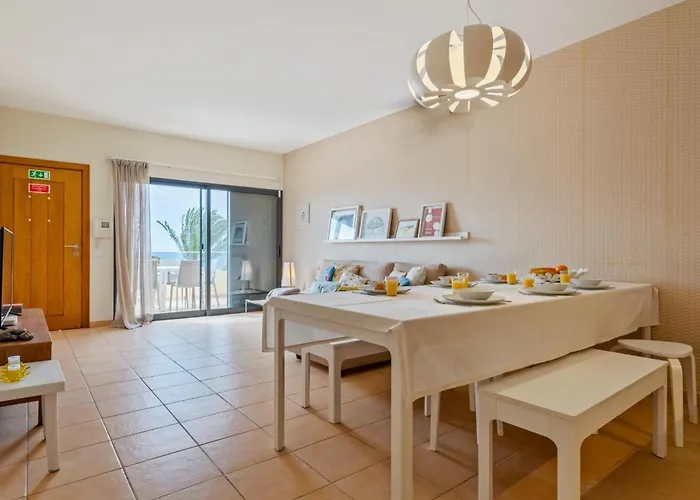 Villa Casa Pedras Pretas - By Wehost Porto Santo